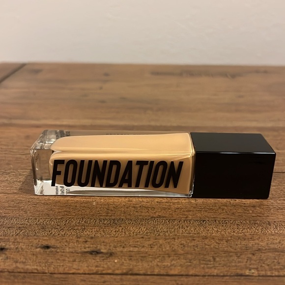 Anastasia Beverly Hills luminous foundation 310C - Picture 3 of 7